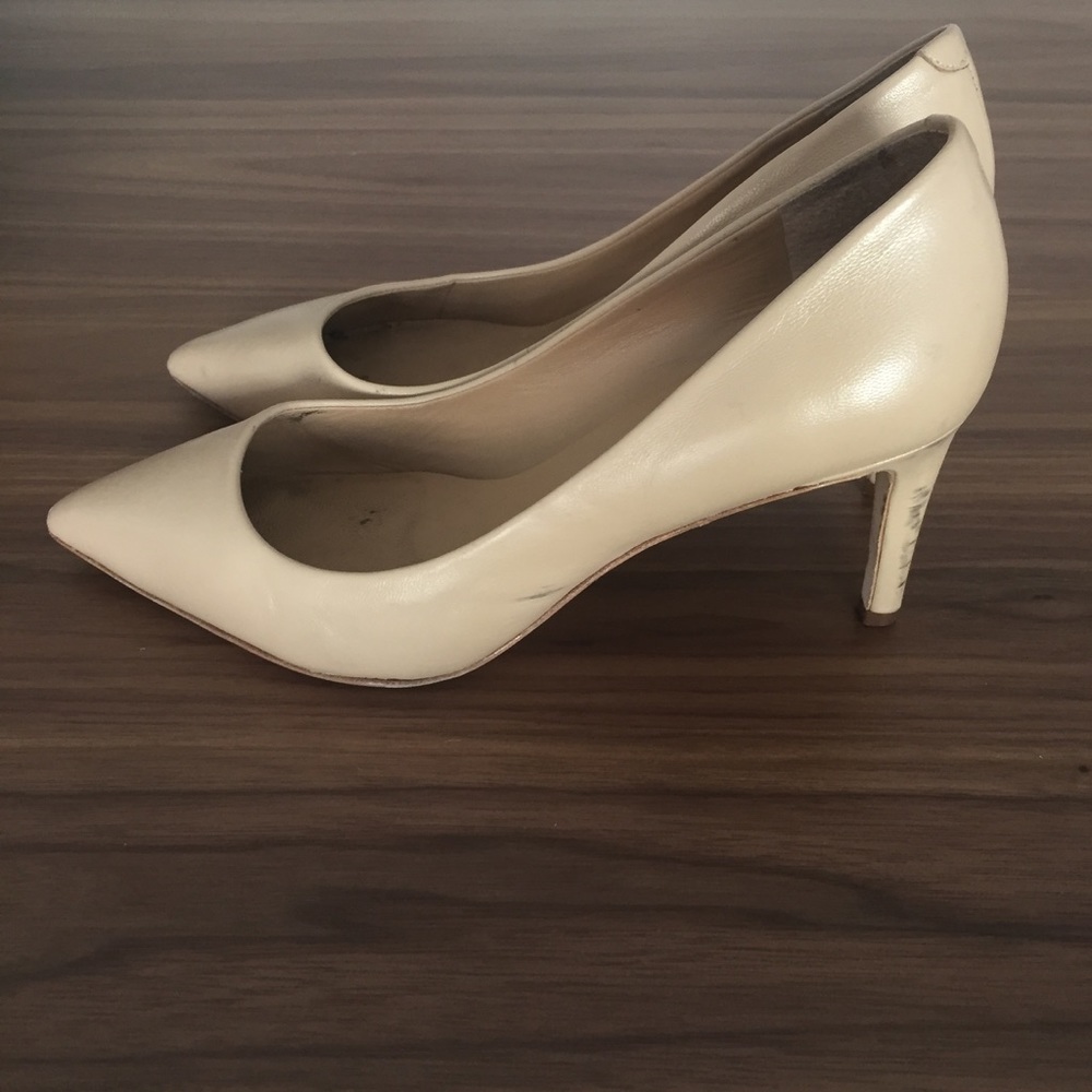 Diane Von Furstenberg Olee Pump, Nude Leather.